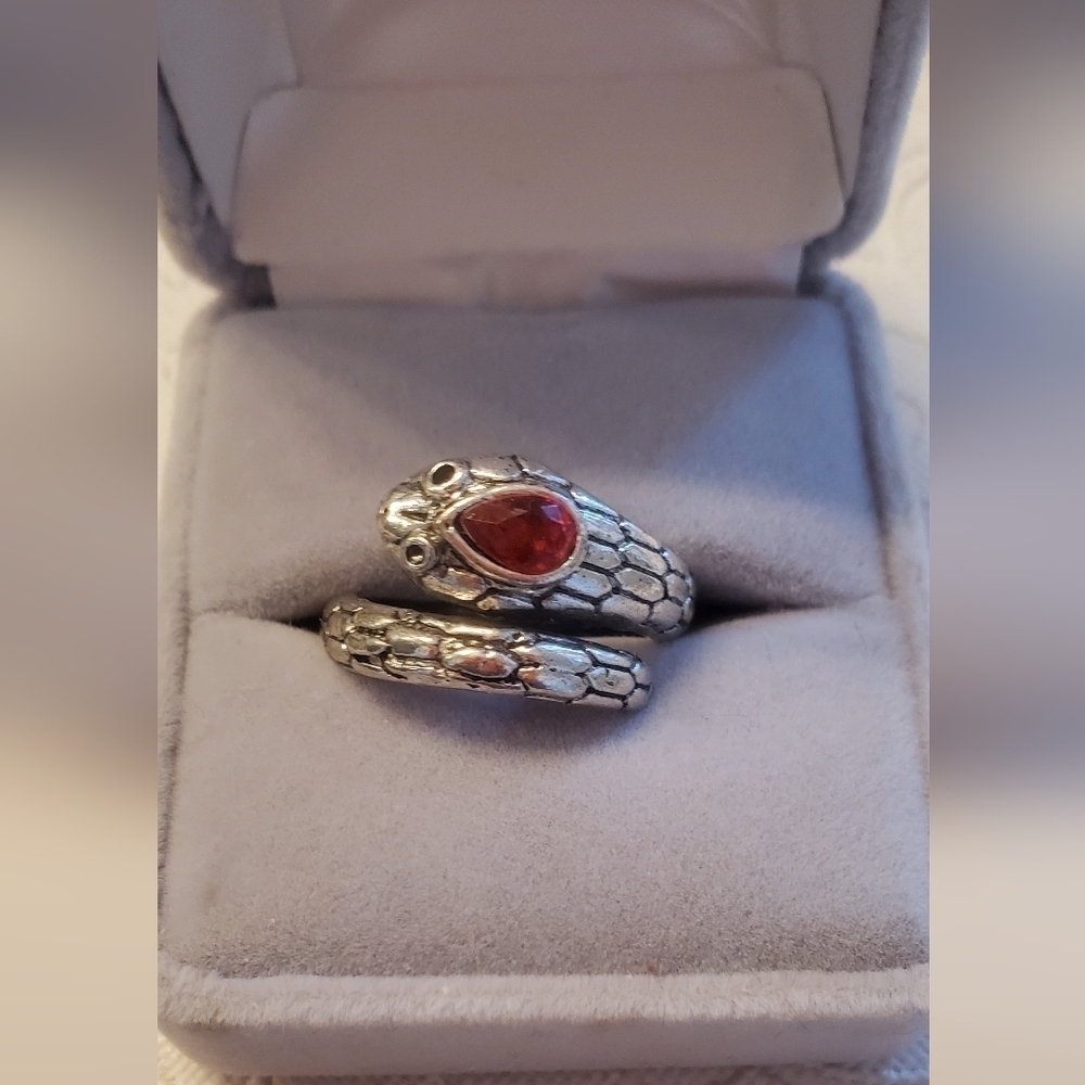 💚5/$25 Silver Tone Snake Ring With Faux Ruby Serpant Wrap Around Size 7.5-8
